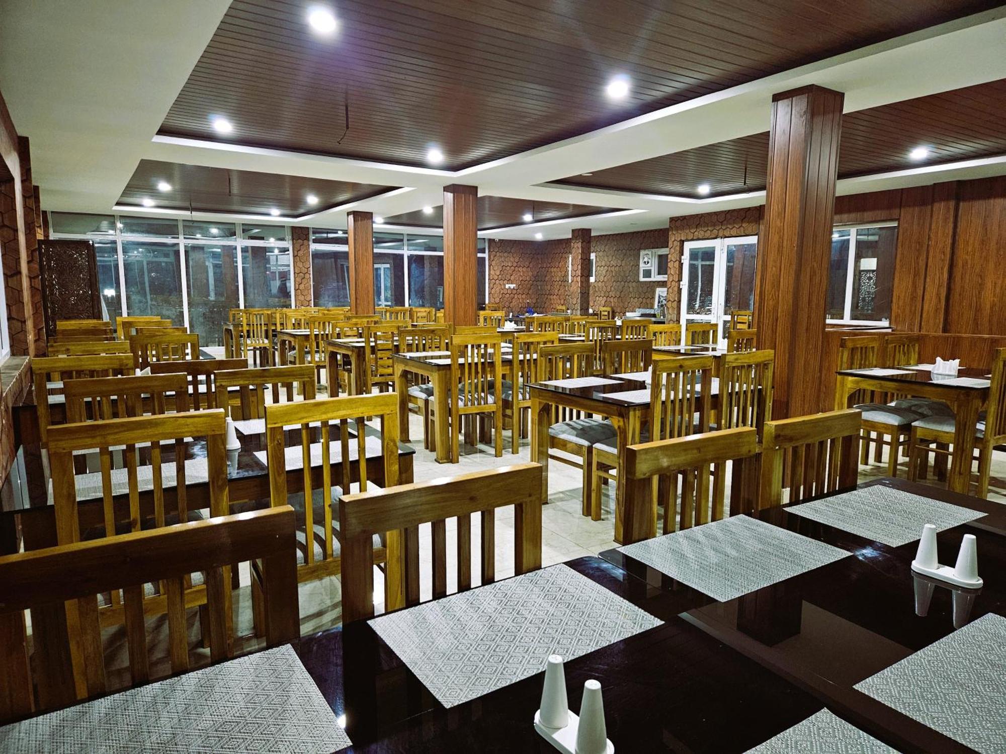 Tulips Village Resorts Udagamandalam Exterior photo
